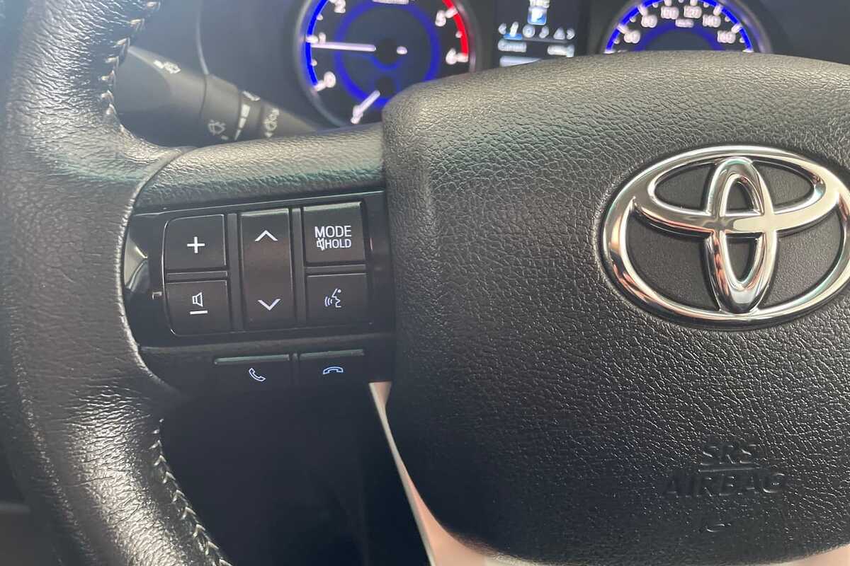 2018 Toyota HILUX SR5 GUN126R