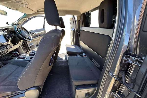 2019 Toyota Hilux SR5 GUN126R 4X4