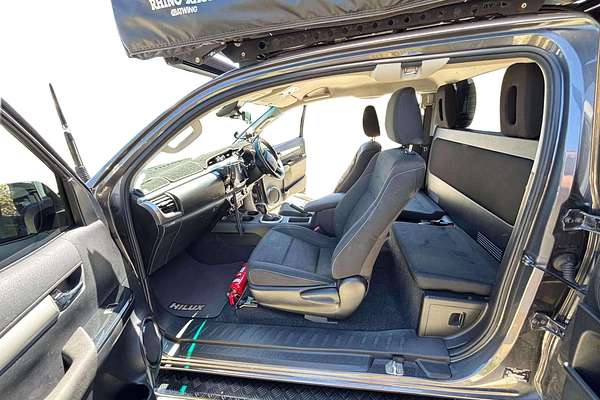2019 Toyota Hilux SR5 GUN126R 4X4