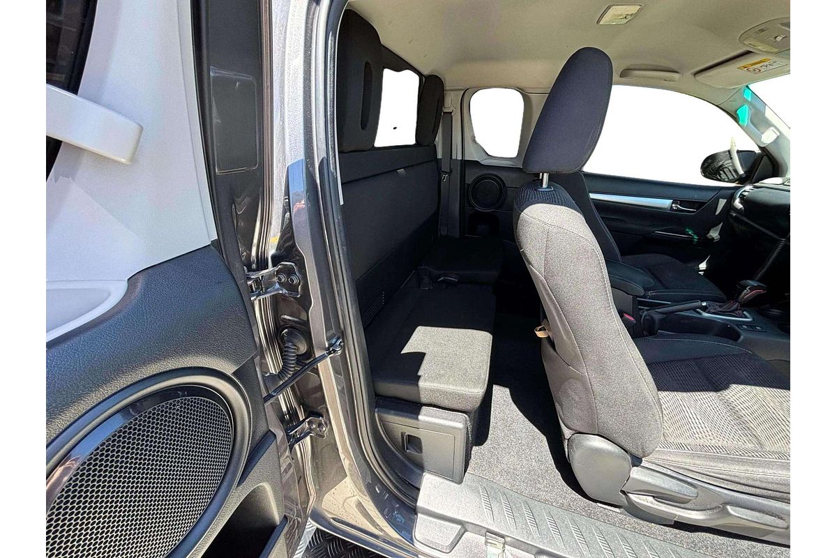2019 Toyota Hilux SR5 GUN126R 4X4