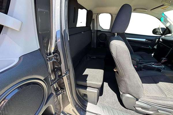 2019 Toyota Hilux SR5 GUN126R 4X4