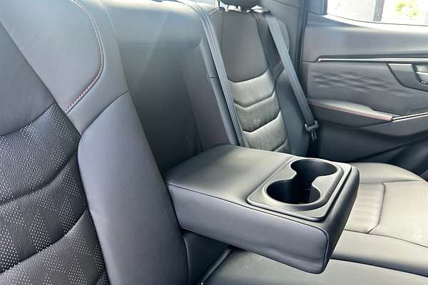 2024 Isuzu D-MAX X-TERRAIN 4X4