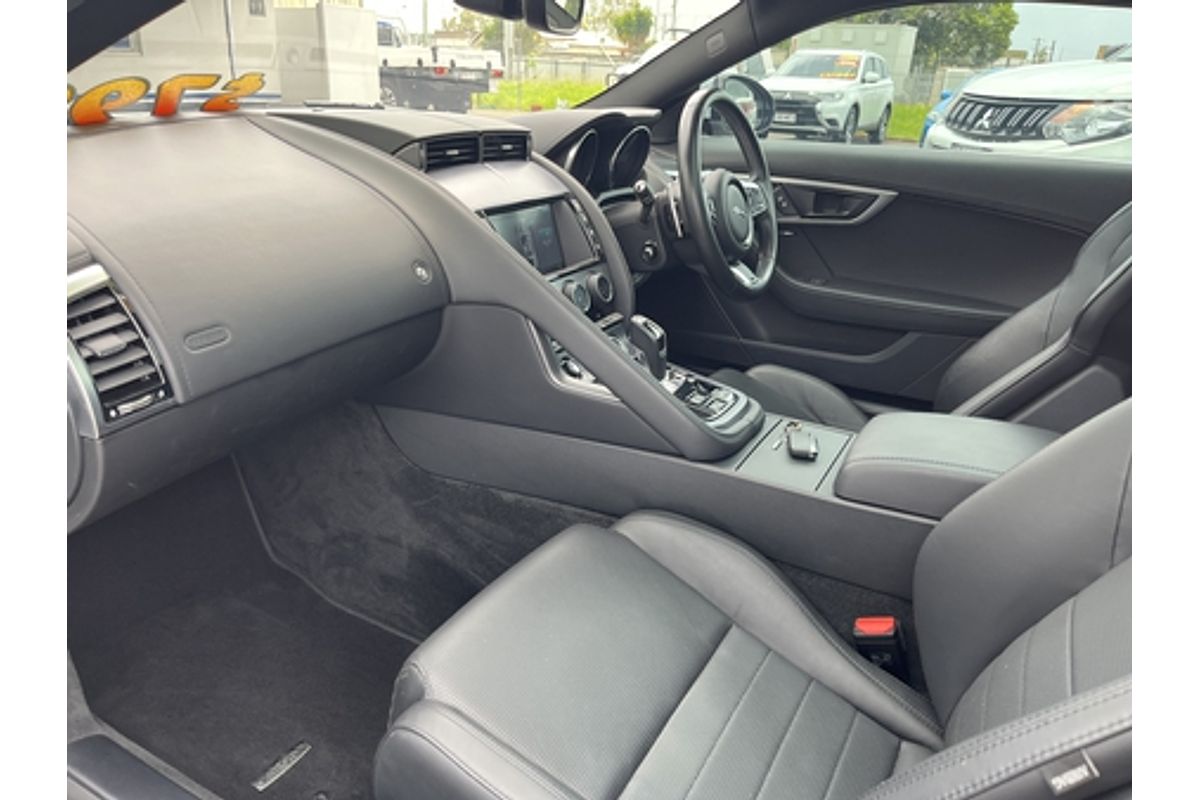 2017 Jaguar F-TYPE 280kW X152
