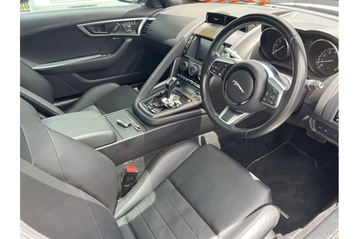 2017 Jaguar F-TYPE 280kW X152