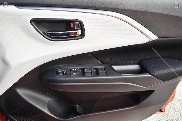 2024 Suzuki Swift Hybrid GLX UZ