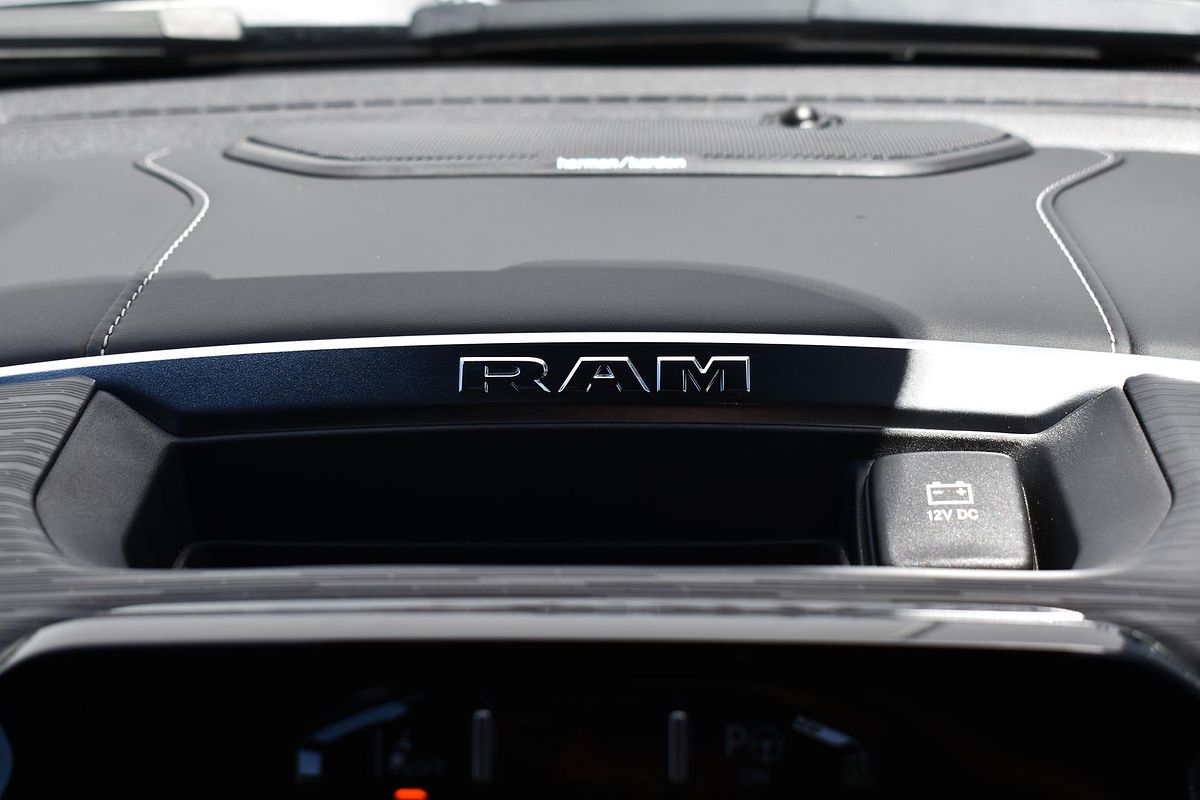 2024 RAM 1500 Laramie Sport RamBox DT 4X4 SWB