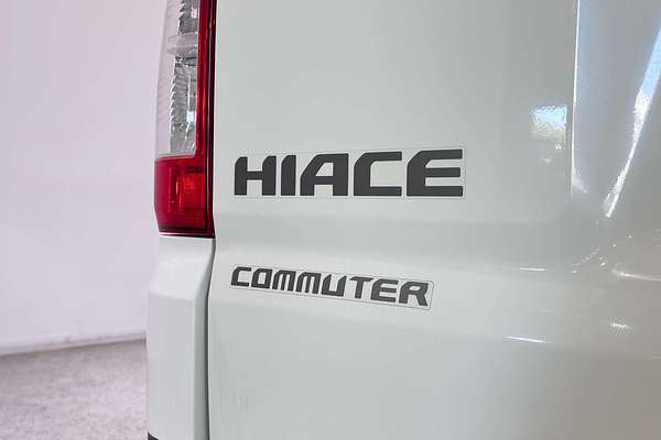 2022 Toyota Hiace Commuter GDH322R