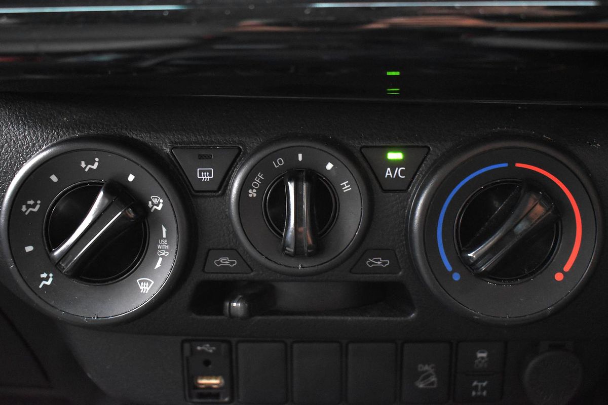 2021 Toyota Hilux SR GUN126R 4X4