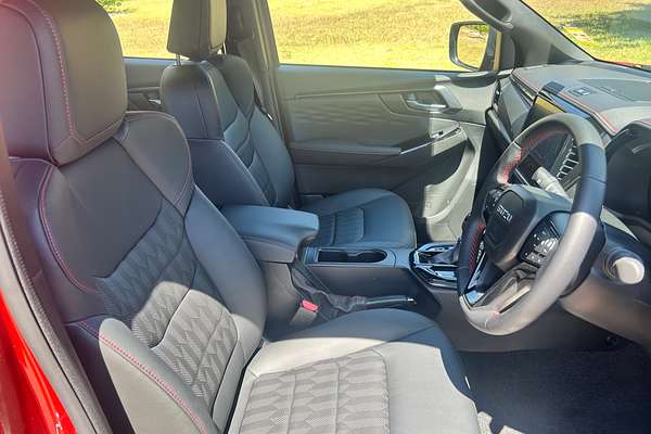2024 Isuzu D-MAX X-TERRAIN 4X4