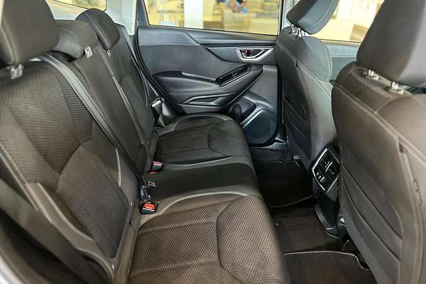 2022 Subaru Forester Hybrid L S5
