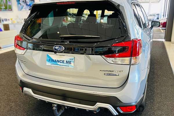 2022 Subaru Forester Hybrid L S5