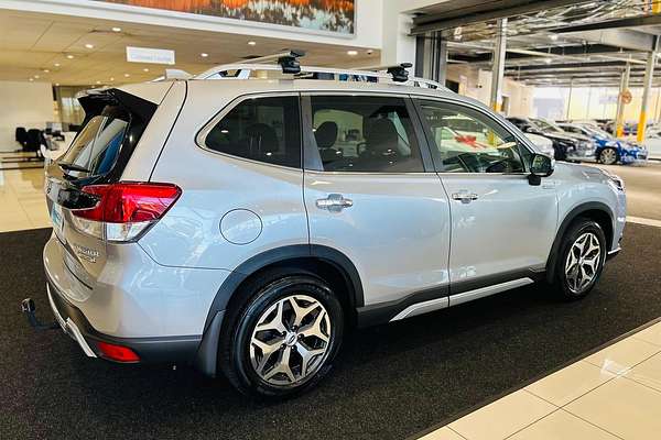 2022 Subaru Forester Hybrid L S5