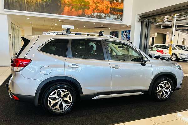 2022 Subaru Forester Hybrid L S5