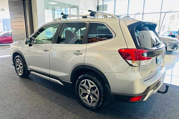 2022 Subaru Forester Hybrid L S5