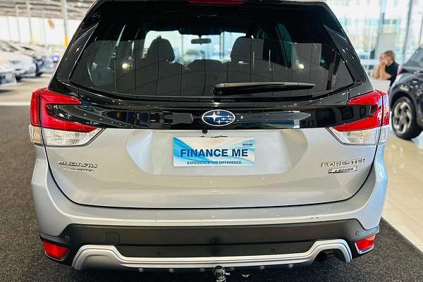 2022 Subaru Forester Hybrid L S5