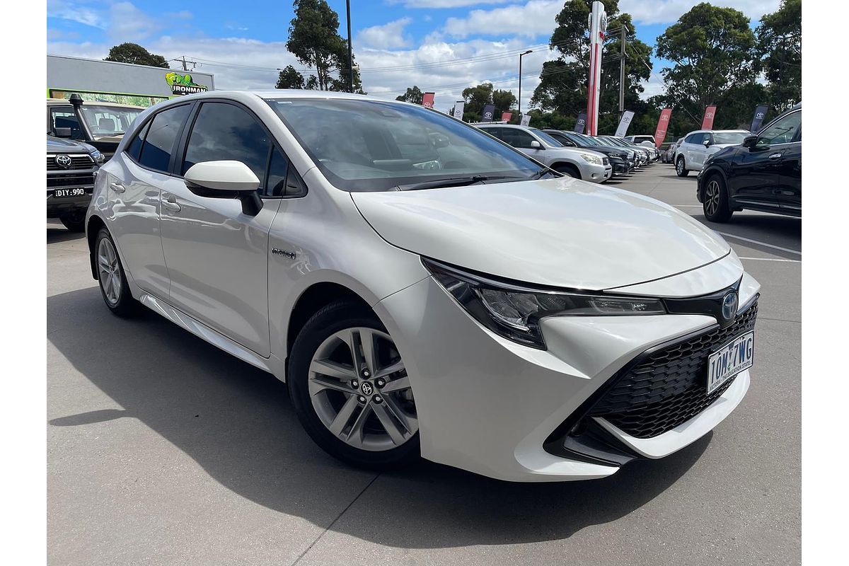 2018 Toyota Corolla SX Hybrid ZWE211R