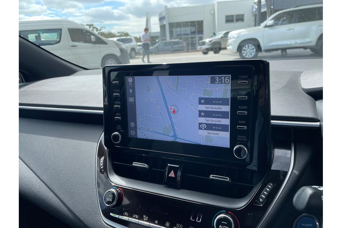 2018 Toyota Corolla SX Hybrid ZWE211R