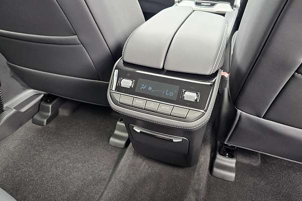 2025 LDV D90 Executive SV9A
