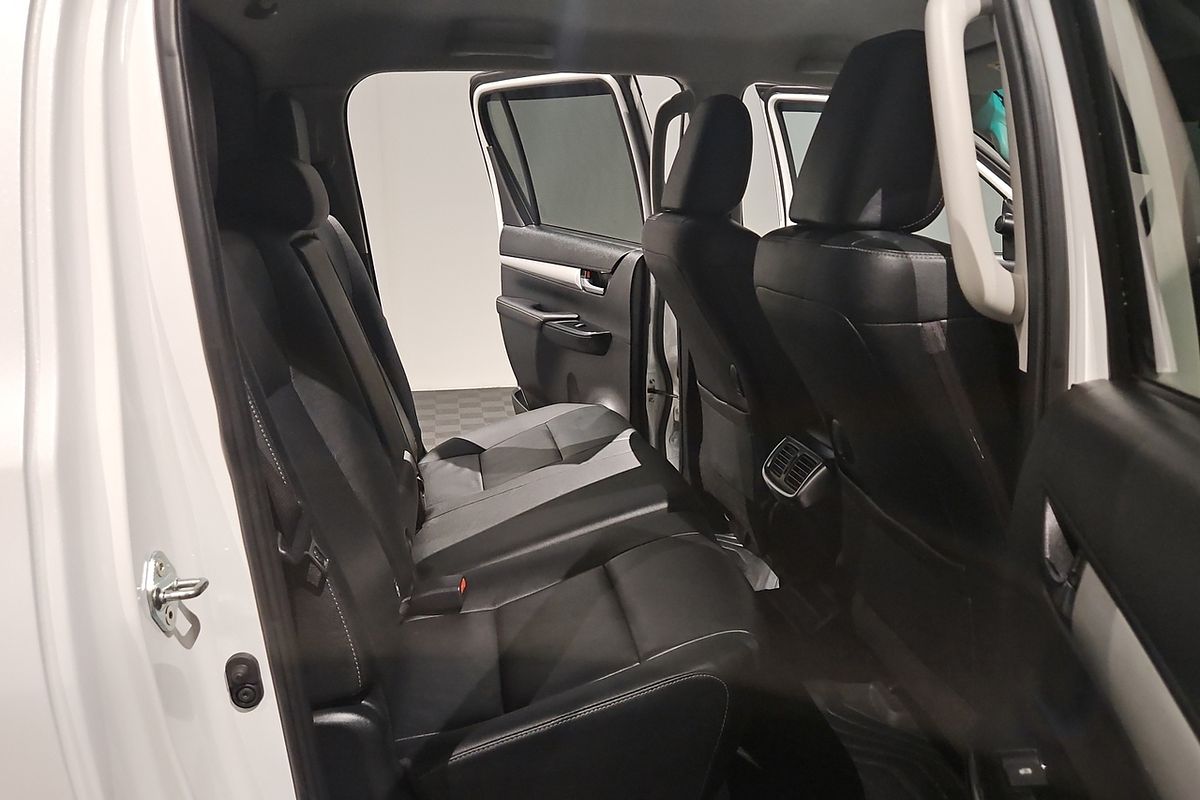 2023 Toyota Hilux SR5 GUN126R 4X4