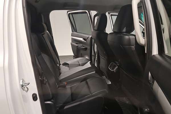 2023 Toyota Hilux SR5 GUN126R 4X4