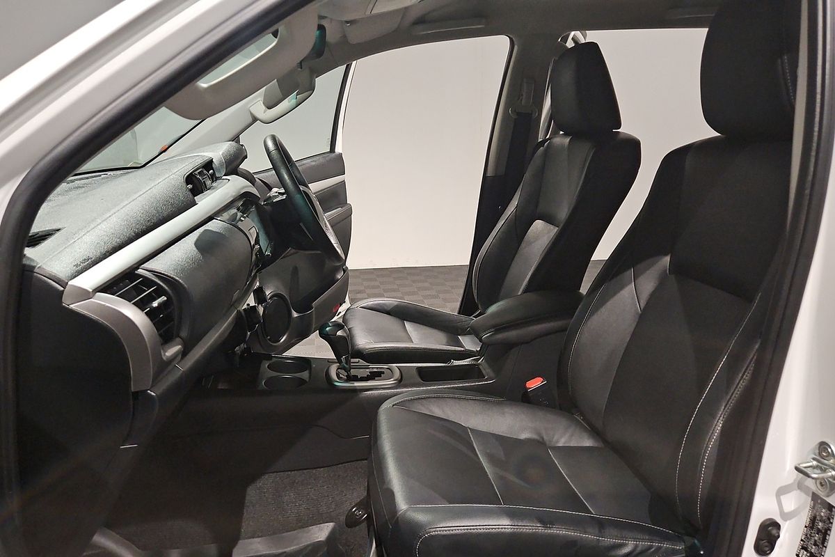 2023 Toyota Hilux SR5 GUN126R 4X4