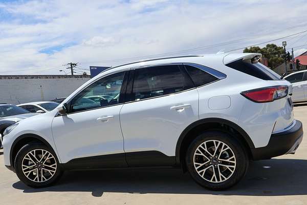 2022 Ford Escape ZH