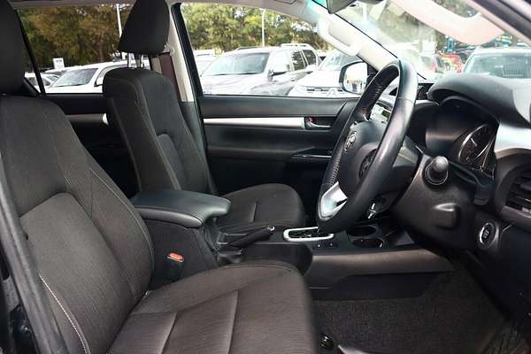 2021 Toyota Hilux SR5 GUN126R 4X4