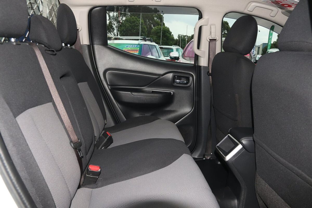 2019 Mitsubishi Triton GLX+ MR 4X4