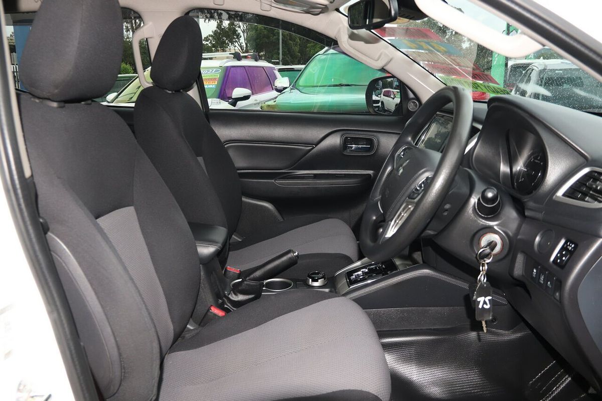 2019 Mitsubishi Triton GLX+ MR 4X4