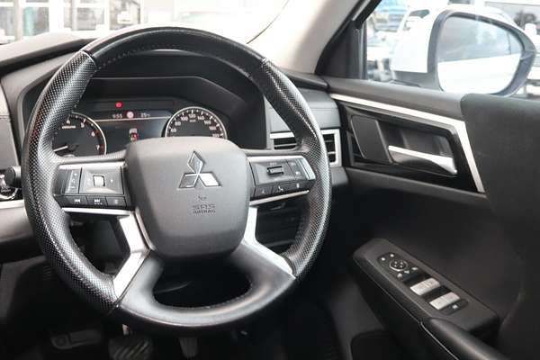 2021 Mitsubishi Outlander LS ZM