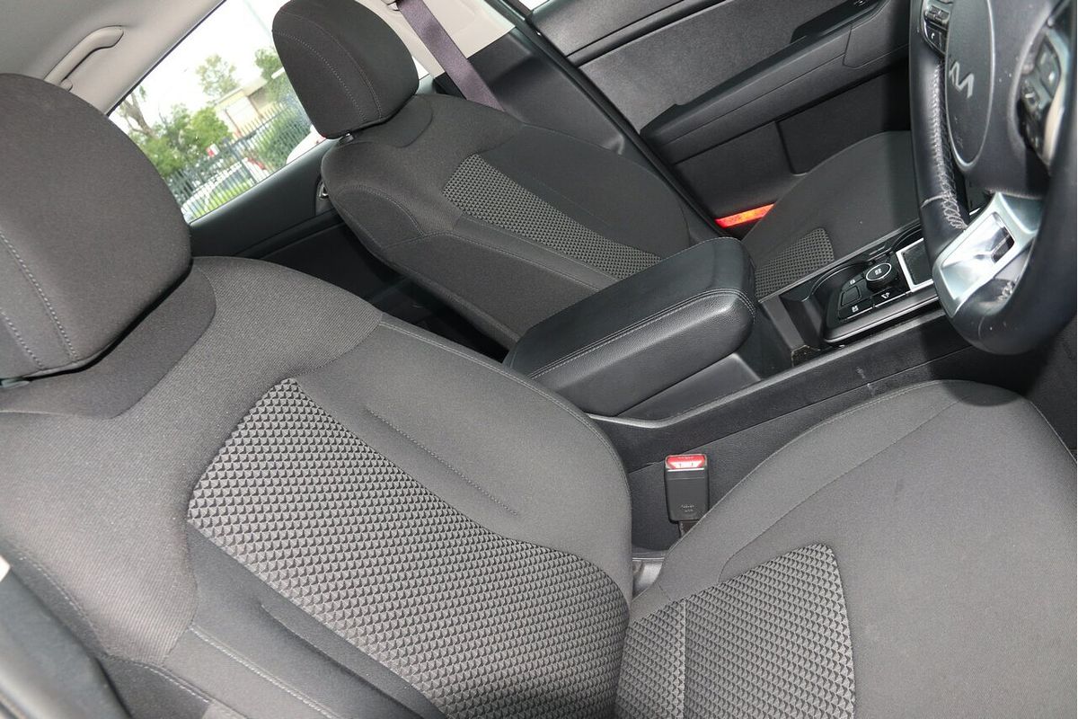 2023 Kia Sportage S NQ5