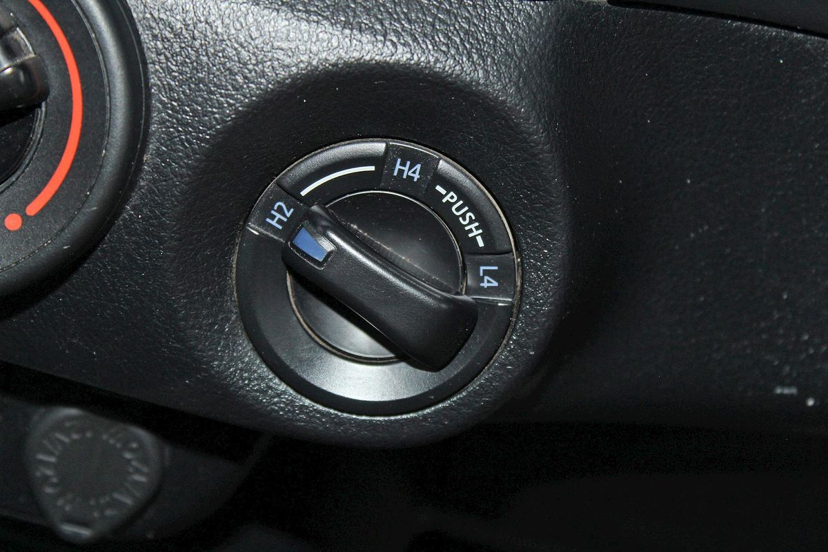 2019 Toyota Hilux SR GUN126R 4X4
