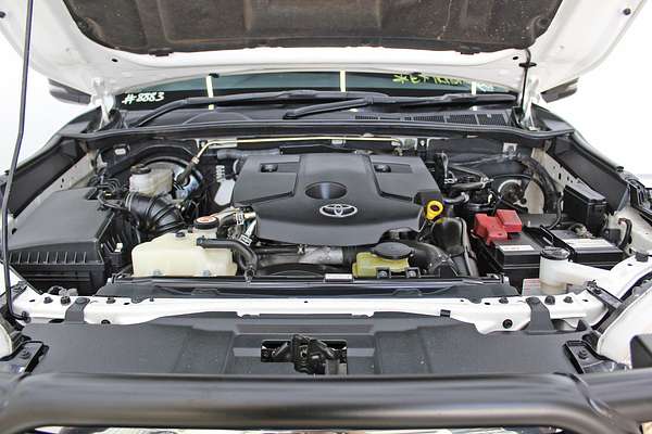 2019 Toyota Hilux SR GUN126R 4X4