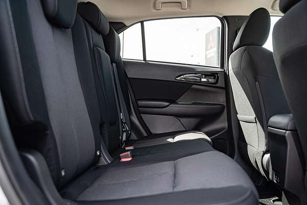 2024 Mitsubishi Eclipse Cross PHEV ES YB
