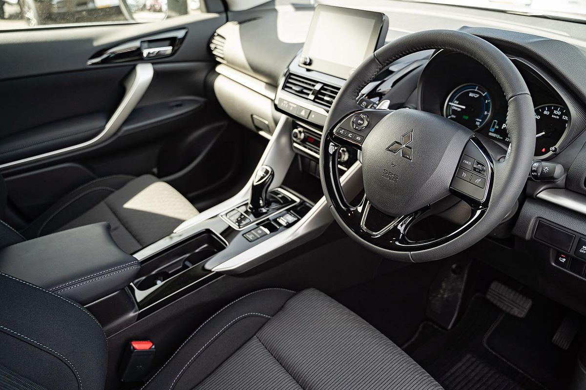 2024 Mitsubishi Eclipse Cross PHEV ES YB