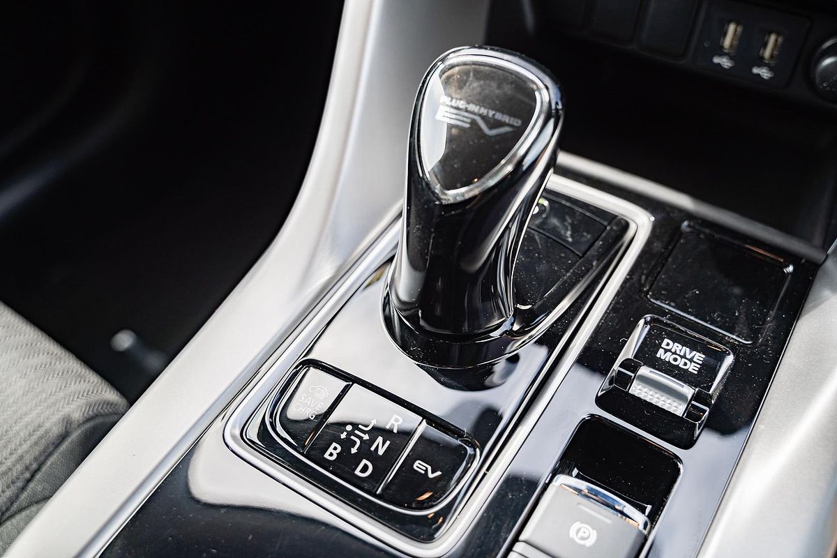 2024 Mitsubishi Eclipse Cross PHEV ES YB