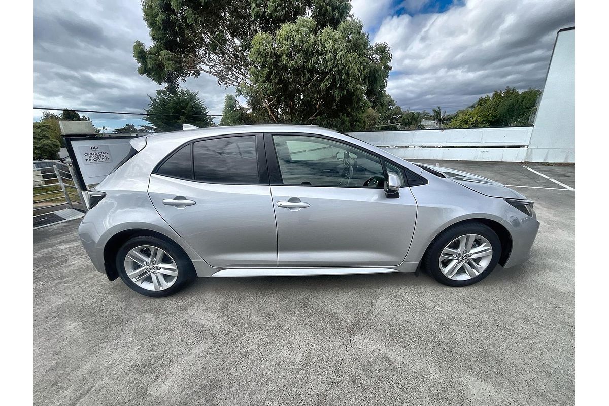 2021 Toyota Corolla SX MZEA12R
