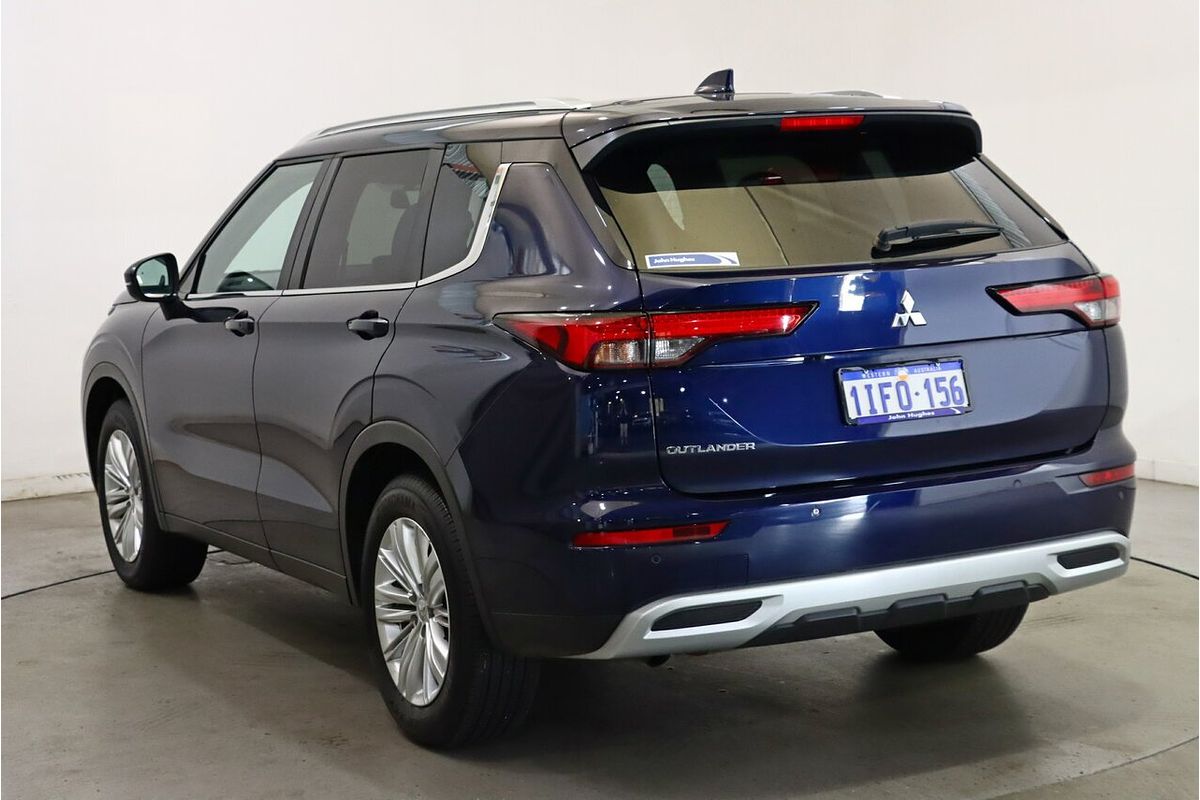 2024 Mitsubishi Outlander LS ZM
