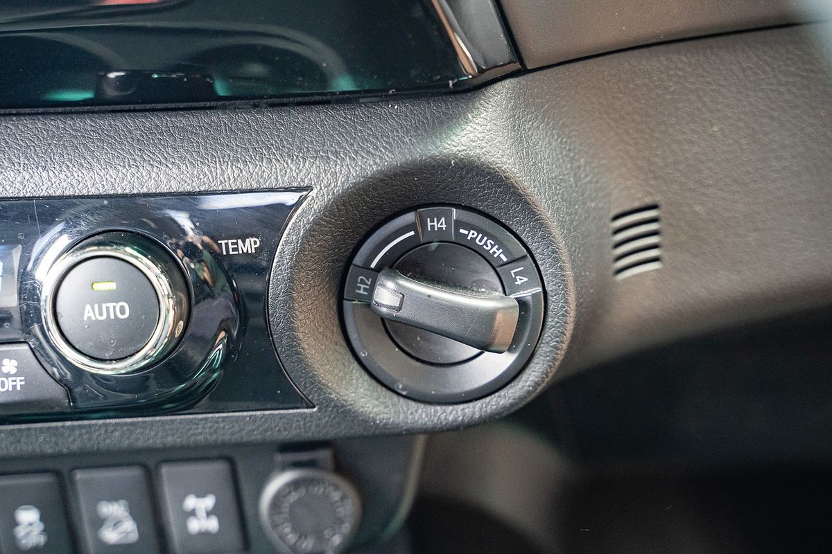 2018 Toyota Hilux Rogue GUN126R 4X4
