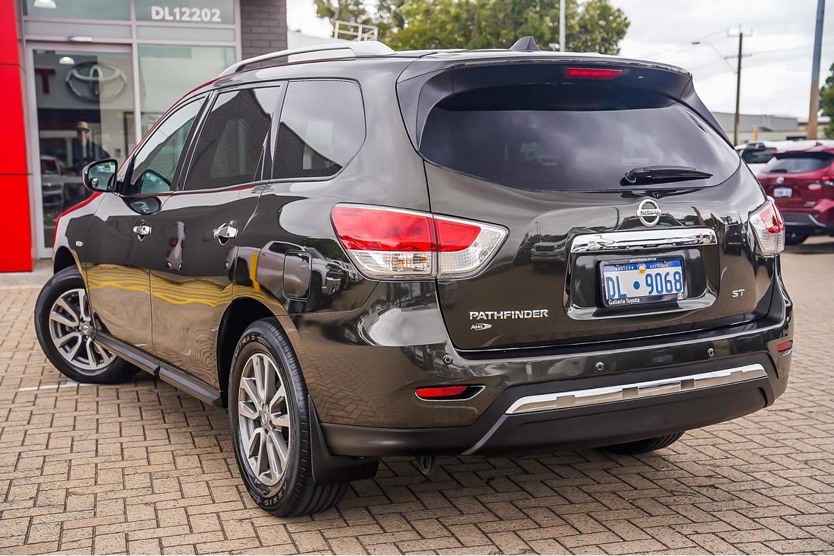 2015 Nissan Pathfinder ST R52