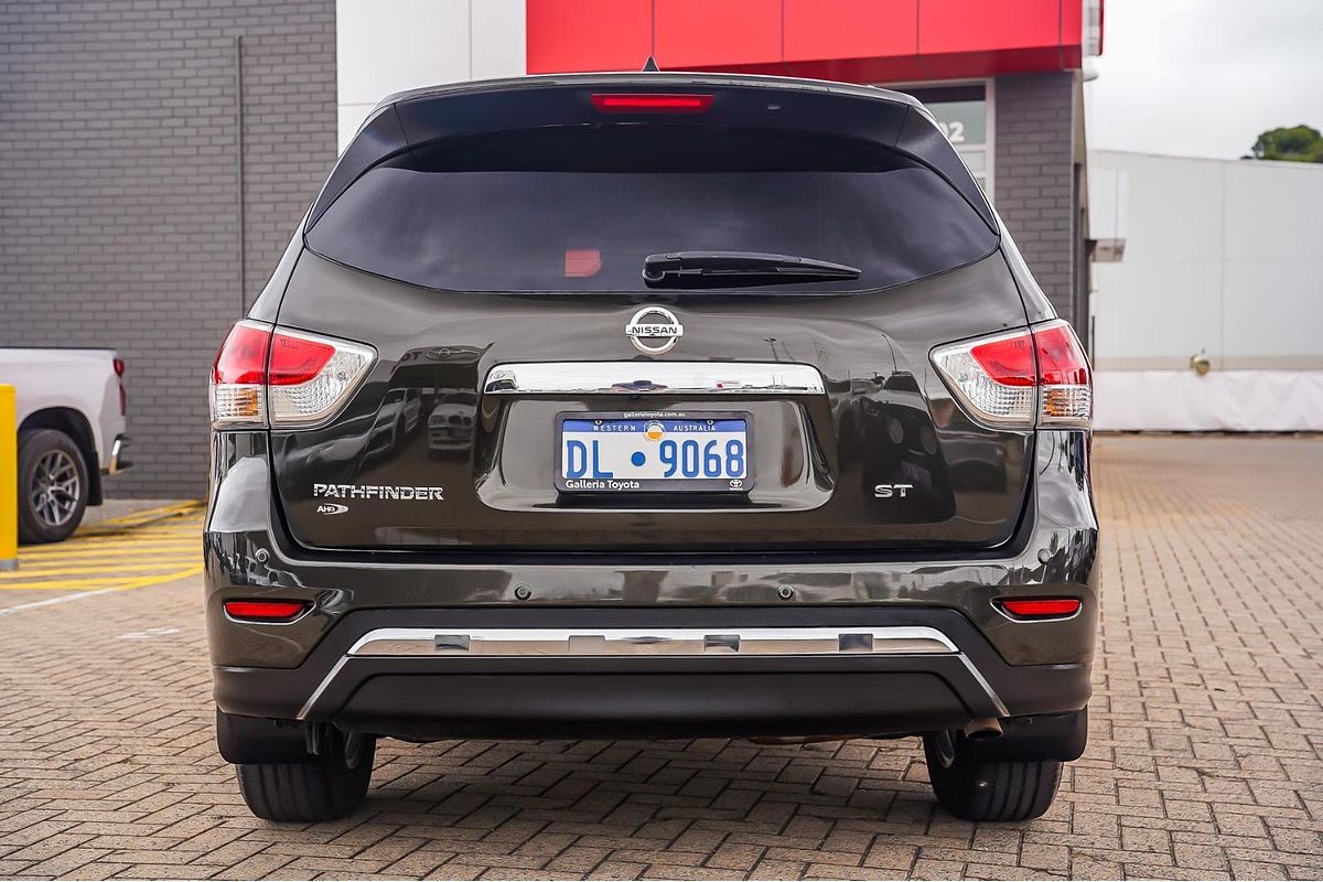 2015 Nissan Pathfinder ST R52