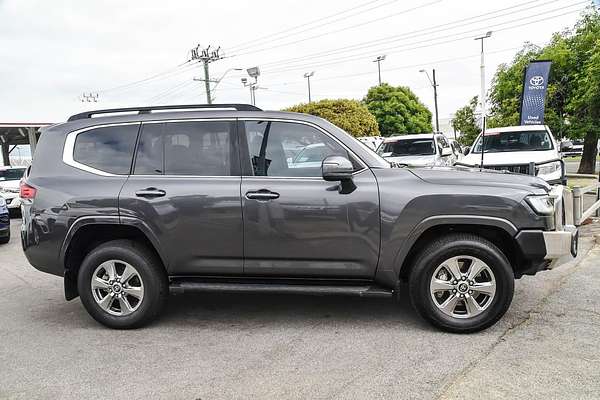 2022 Toyota Landcruiser VX FJA300R