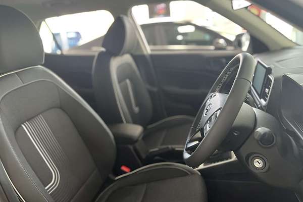 2024 Hyundai Venue Active QX.V5