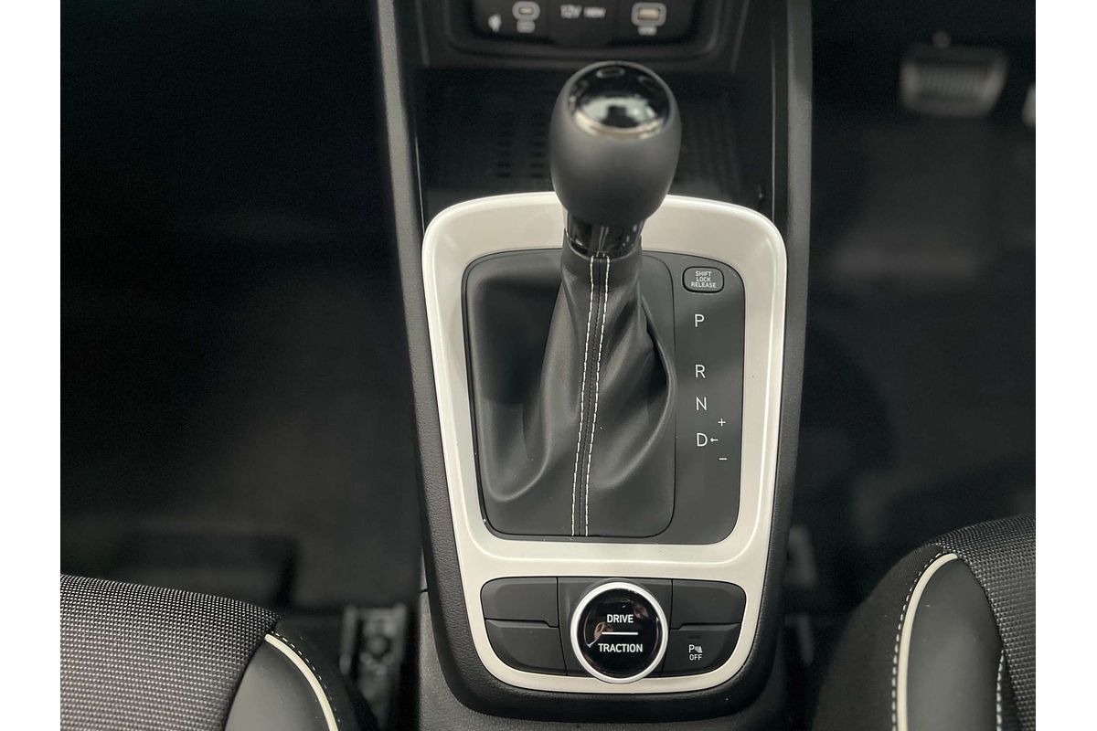 2024 Hyundai Venue Active QX.V5