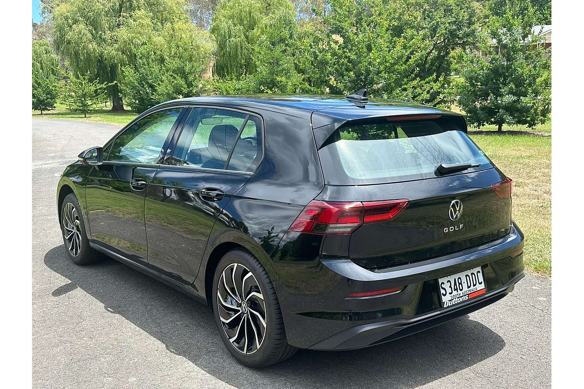 2024 Volkswagen Golf 110TSI Life 8