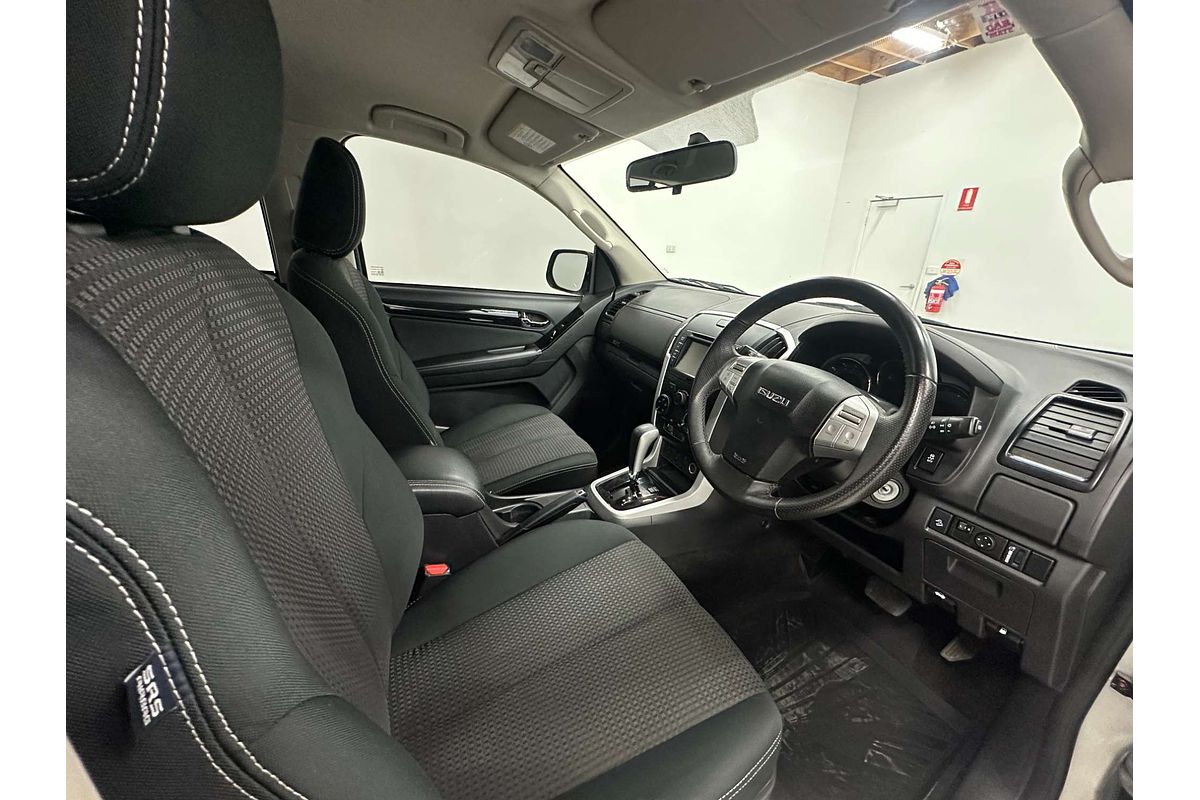 2021 Isuzu MU-X LS-M