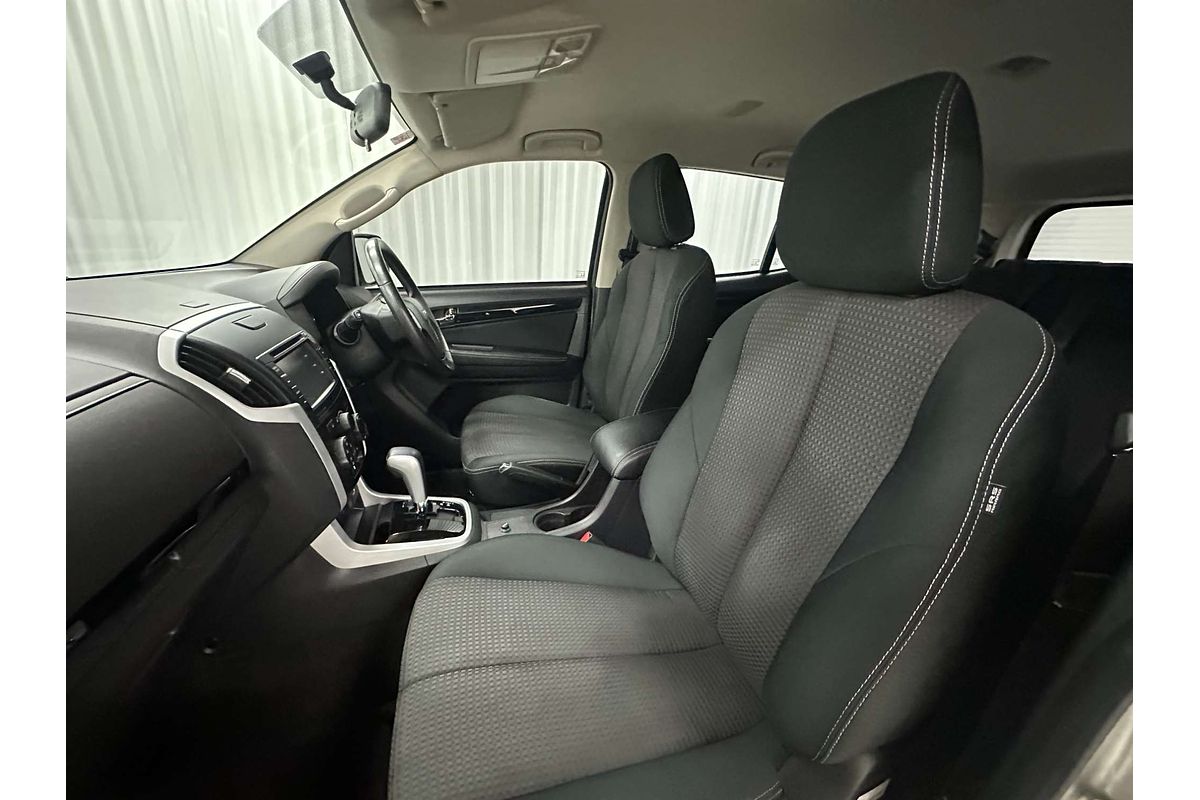 2021 Isuzu MU-X LS-M