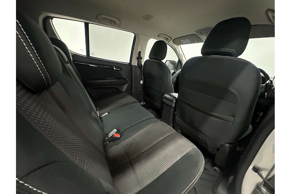 2021 Isuzu MU-X LS-M