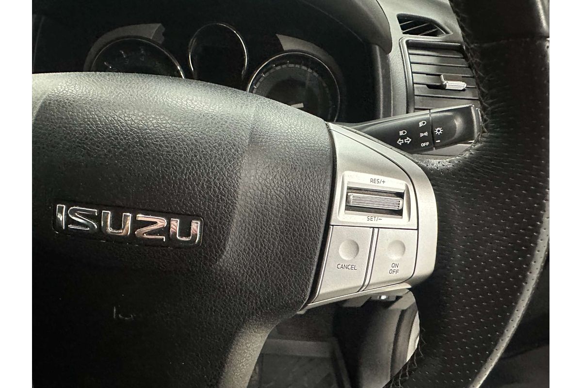 2021 Isuzu MU-X LS-M