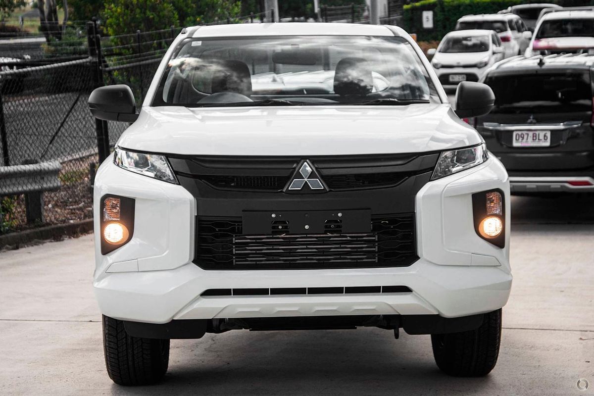 2022 Mitsubishi Triton GLX MR 4X4